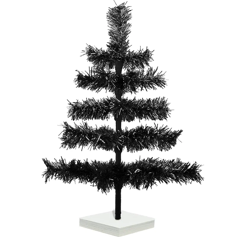 Christmas Midnight Mass 黑色金属丝圣诞树