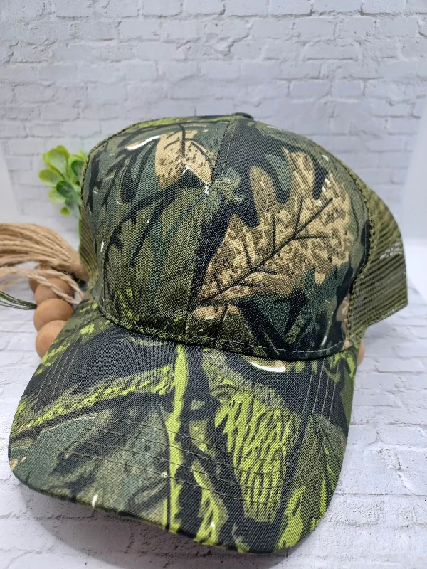 Christmas Shopping Green Camo w/ Brown Leaf Hat