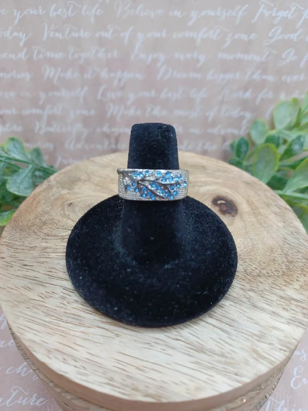 Christmas Cozy Nights Silver Ring w/ Blue Rhinestone Tree Design - Size 6.5