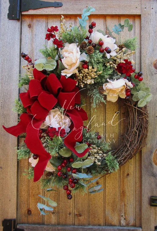 Christmas Red Stockings Beacon Hill Holiday Wreath