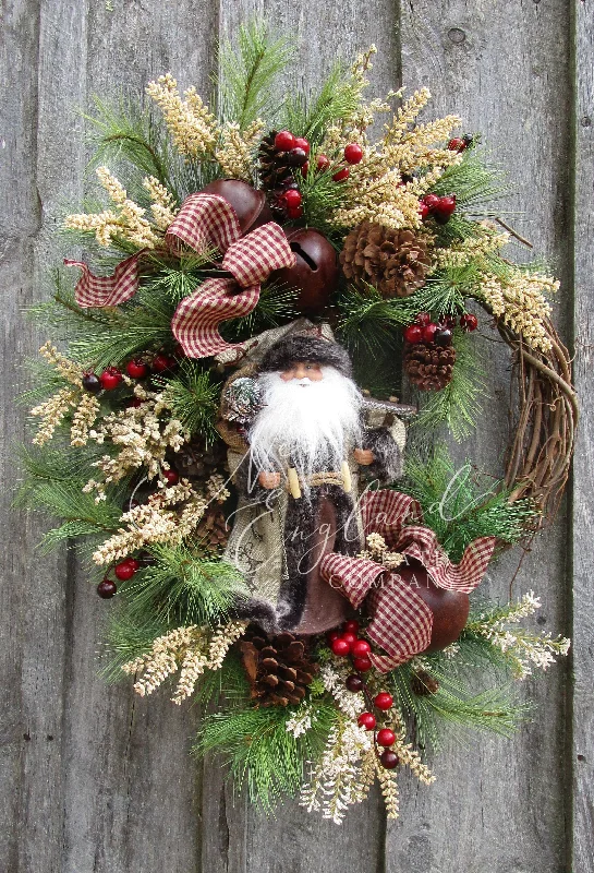 Christmas Happy Moments Berkshires Woodland Santa Wreath