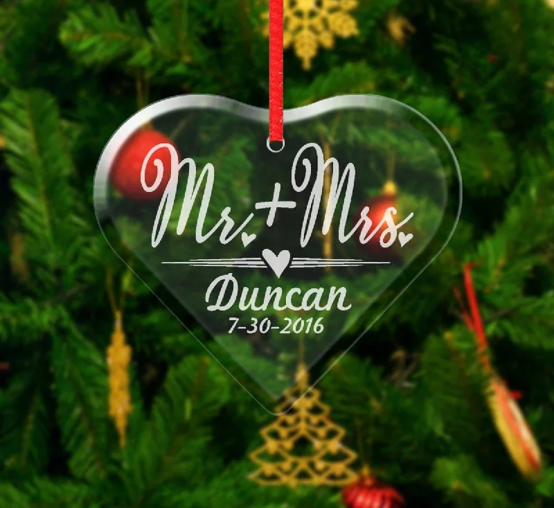 Christmas Wreath Making Bride Groom Custom Christmas Glass Ornament Gift Wedding Mr Mrs Anniversary Engagement Newlyweds Couples Mom Dad Grandparents Family Gifts Christmas Wreath Making Bride Groom Custom Christmas Glass Ornament Gift Wedding Mr Mrs Anniversary Engagement Newlyweds Couples Mom Dad Grandparents Family Gifts