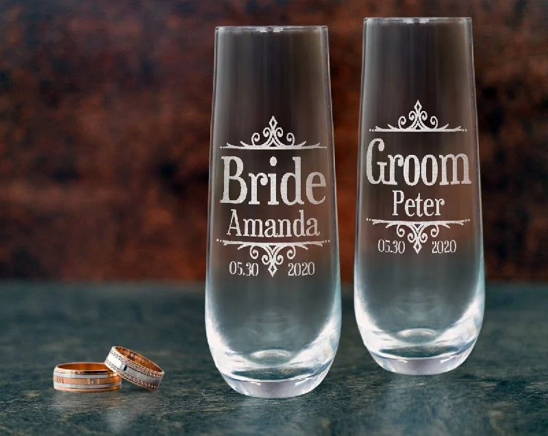 Christmas Baking Traditions Bride Groom Rustic Design Set of 2 Flute Glasses Wedding Party Decoration Rehearsal Dinner Toasting Flutes Bridal Shower Personalized Gift Christmas Baking Traditions Bride Groom Rustic Design Set of 2 Flute Glasses Wedding Party Decoration Rehearsal Dinner Toasting Flutes Bridal Shower Personalized Gift