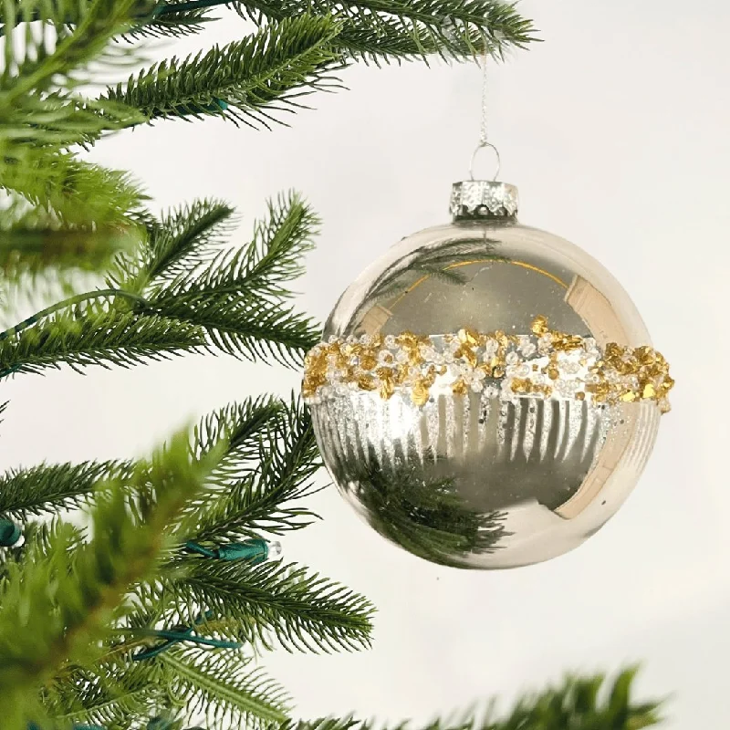 Christmas Pine Garland Bright Silver Christmas Ball with Gold Glitter