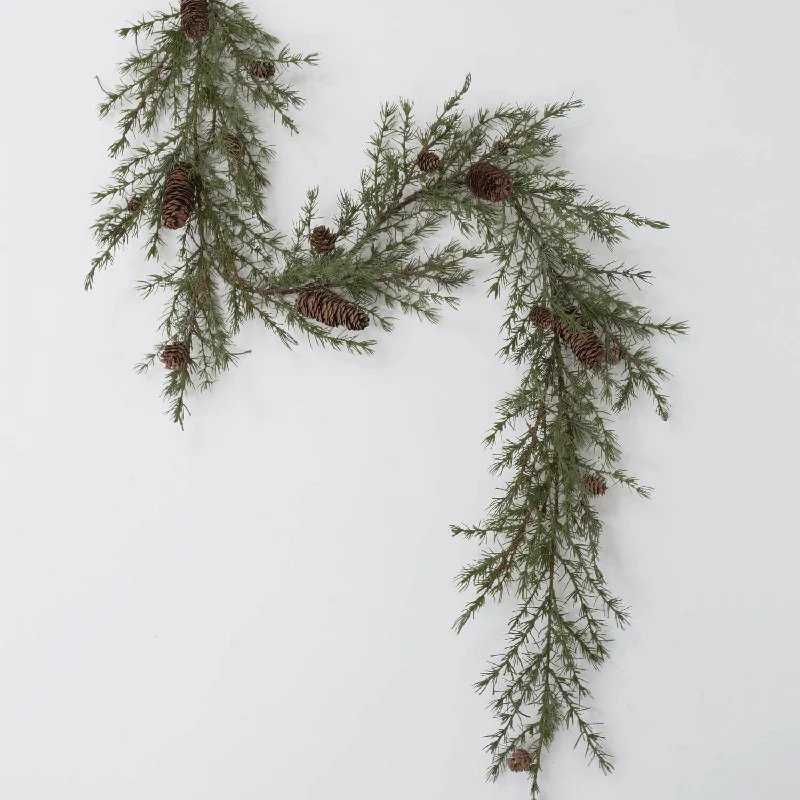 Christmas Celebration Wispy Pine & Pinecone Garland