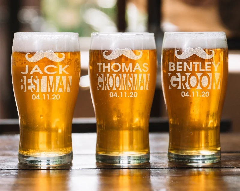 Christmas Red And Green One Custom Engraved Groomsmen Proposal Mustache Bachelor Party Favors Pub Style Beer Glass for Men Home Bar Drinking Glasses Groom Gift Christmas Red And Green One Custom Engraved Groomsmen Proposal Mustache Bachelor Party Favors Pub Style Beer Glass for Men Home Bar Drinking Glasses Groom Gift