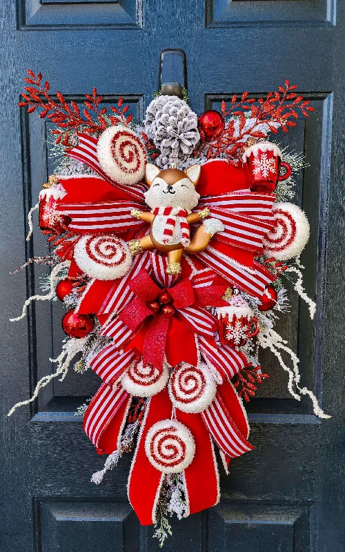 Christmas Centerpiece Peppermint Christmas Wreath for Front Door, Holiday Wreaths, Red and White, Whimsical Winter Fox, Hot Cocoa Mugs, Candy Swirls, Door Swag