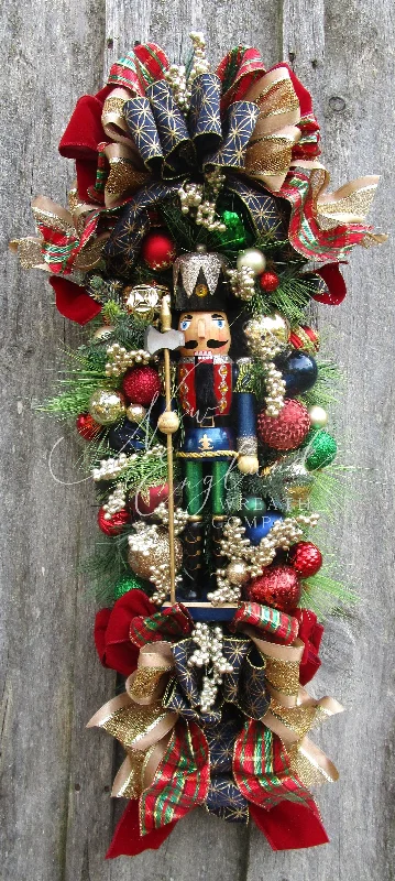 Christmas Fireplace Decor Portsmouth Nutcracker Swag