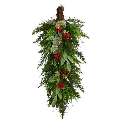 Christmas Gift Baskets 30" Cedar and Berry Artificial Christmas Swag